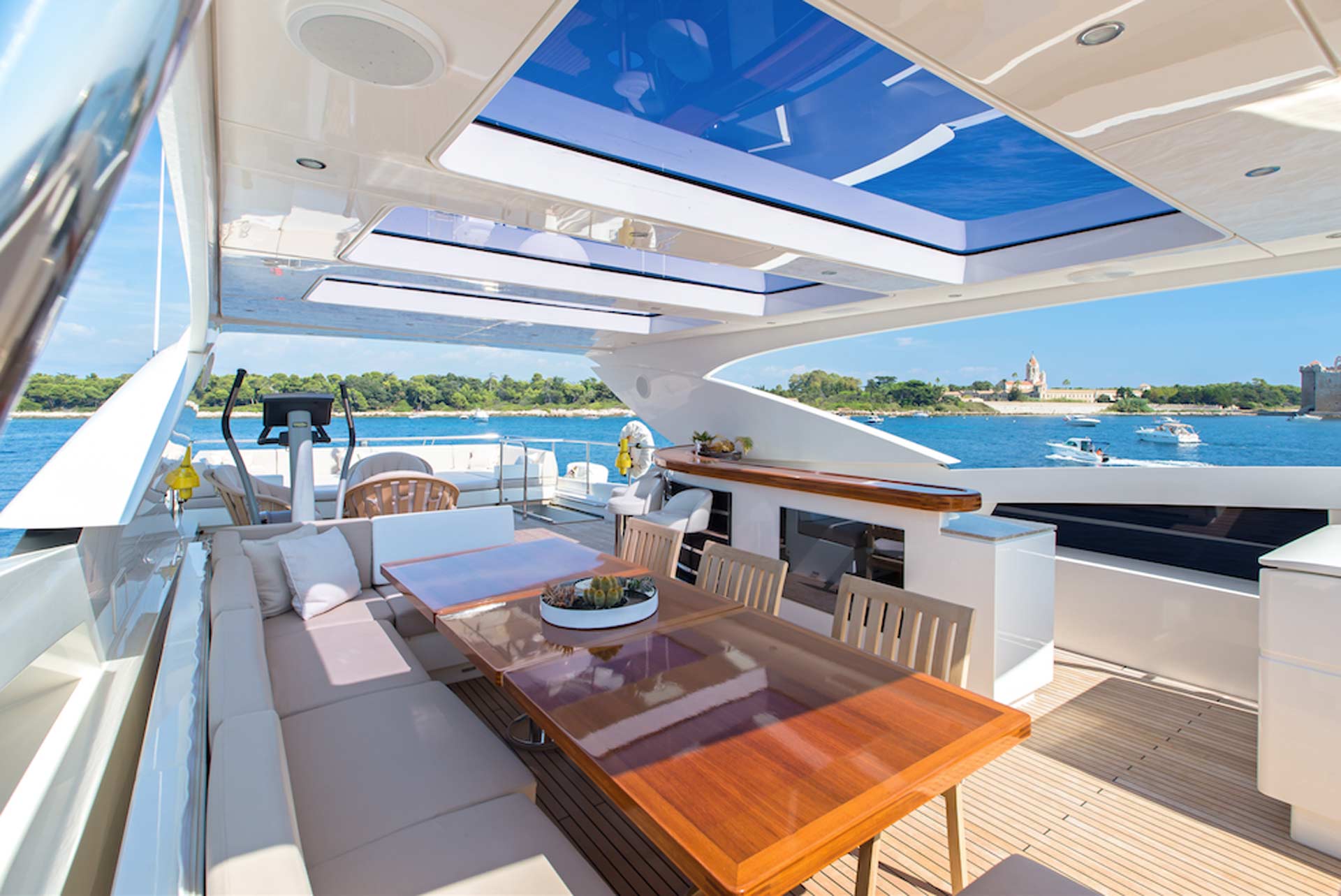 Take a breath of Yachting air